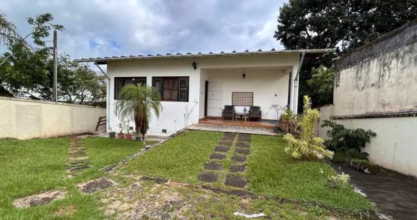 Casa para venda em peruíbe, centro, 3 dormitórios, 2 suítes, 1 banheiro, 4 vagas