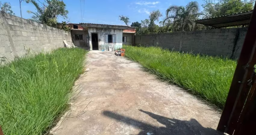 Casa na praia com 2 quartos em itanhaém por r$ 130.000,00