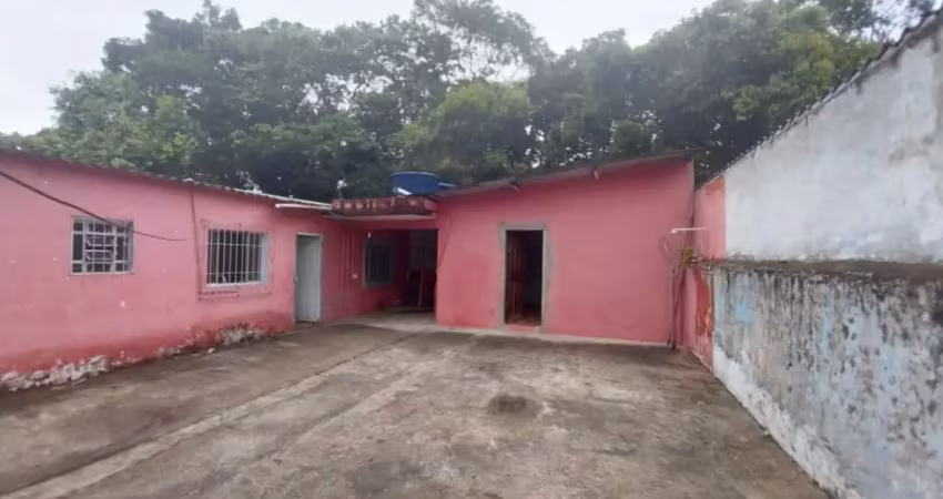 Casa na praia com 2 quartos em itanhaém por r$ 180.000,00