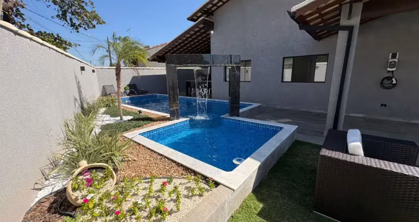 Casa no bairro esther em itanhaém – lado praia a 300m do mar, 3 dormitórios, piscina, automação e escritura