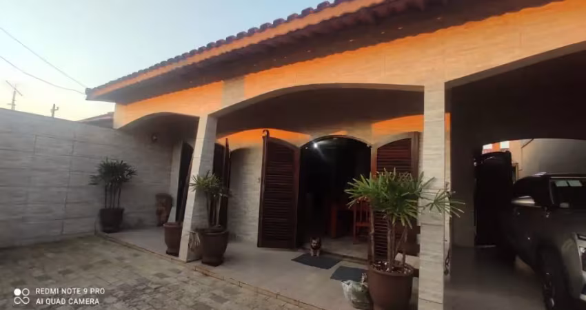 Casa no suarão – 100m da praia, 3 dorms e espaço gourmet