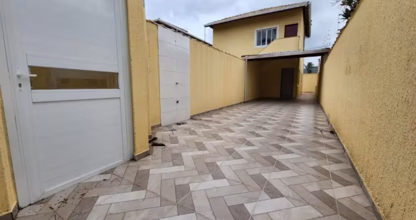 Casa na praia em itanhaém com piscina por r$ 335.000,00