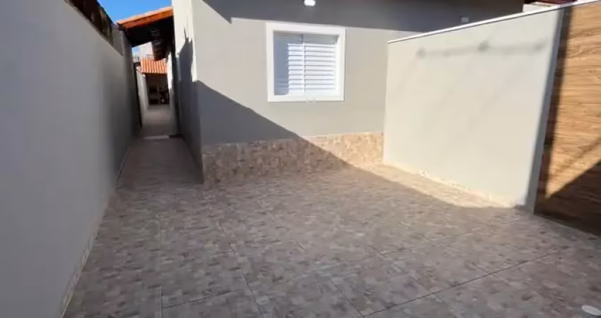 Casa lado serra , com piscina , em itanhaém por r$ 380.000,00