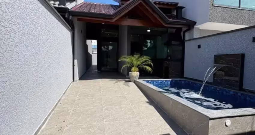 Casa com 125m², área gourmet e piscina, no bairro jardim ribamar
