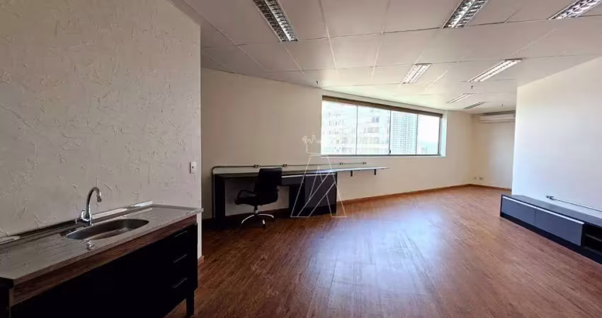 Sala comercial com 1 sala para alugar na Avenida Copacabana, --, Alphaville, Barueri