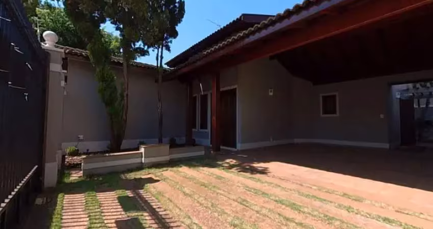 Casa com 4 quartos à venda na Rua Treze de Maio, Centro, Araras