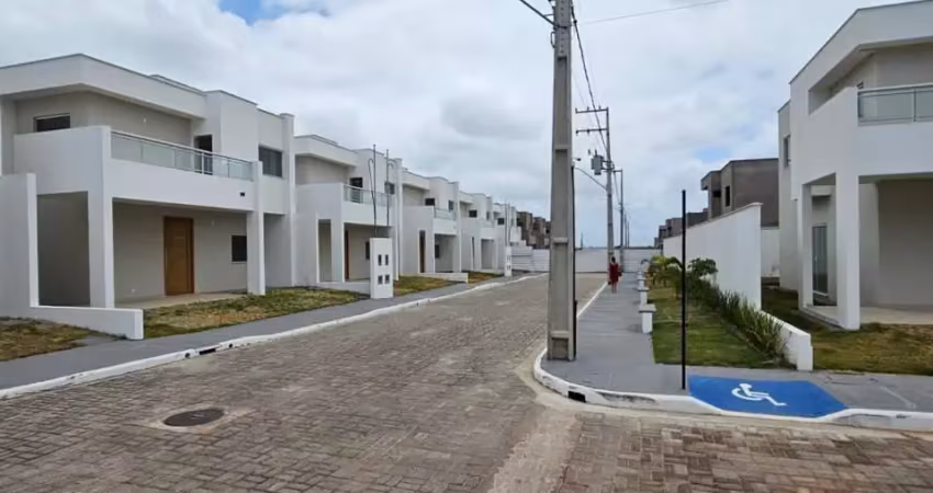 Casa duplex no alto do calhau com 3 suítes, energia solar e lazer completo