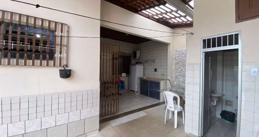 Casa térrea à venda – cohatrac, 3 quartos (1 suíte com closet), 180m², quintal com churrasqueira e jardim de inverno