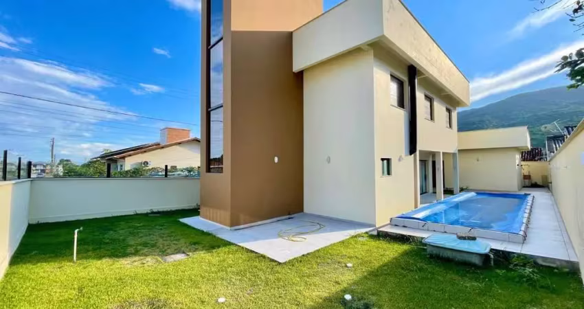 Casa com 3 quartos à venda na Rua Carlos Manuel Sampaio Teixeiro Lima, 205, Fazenda da Armação, Governador Celso Ramos