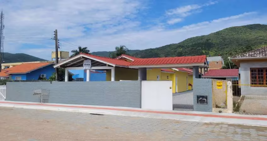 4 kitnet com 1 quarto cada em camboa da armação - governador celso ramos