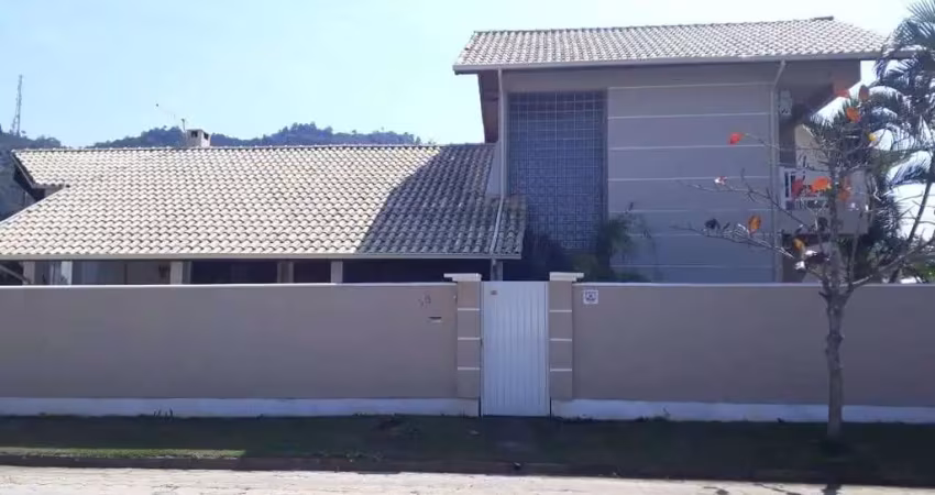 Linda casa, excelente localização - próximo a praia de palmas