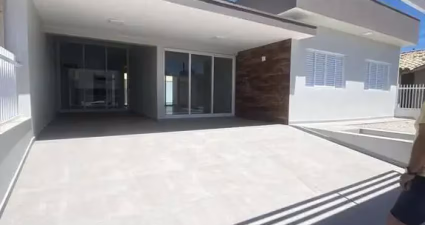 Casa com 3 quartos à venda na Rua Quarenta, Centro, Balneário Rincão