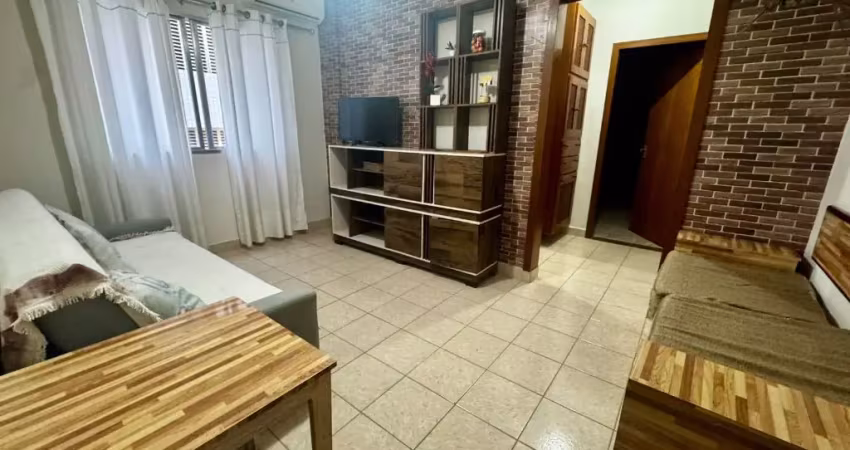 Apartamento 01 dormitório, mobiliado com elevador apenas 100m da praia do boqueirão!!