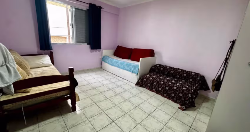 Kitnet porteira fechada, 200m da praia, com 01 vaga, na vila guilhermina!!