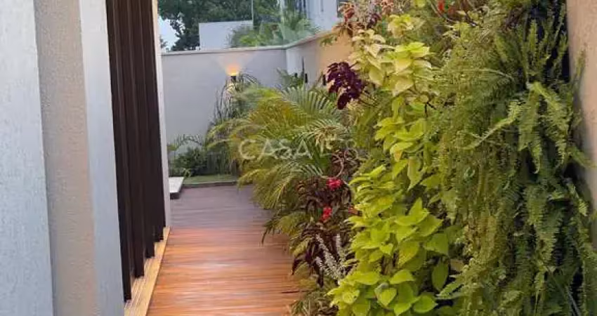 Casa vivás à venda, alto padrão, 278m² const + 100m² de deck, 560m² de terreno