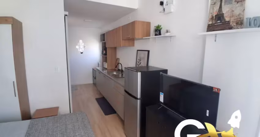 Studio novo totalmente mobiliado no centro de curitiba/pr
