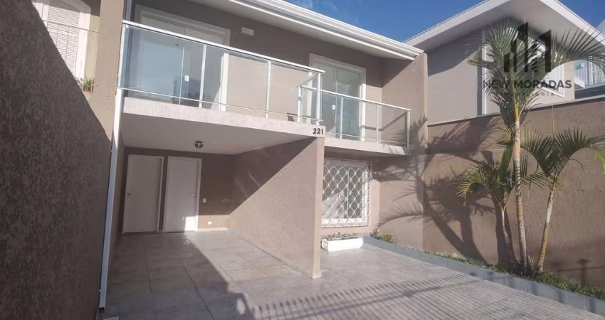 Sobrado com 3 dormitórios à venda, 138 m² por R$ 770 - Novo Mundo - Curitiba/PR