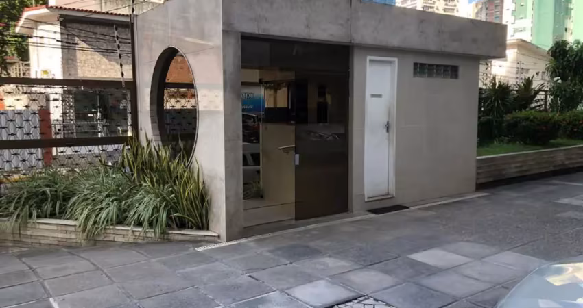Localização, perto de parada de onibus, mercado, padaria, farmácias ,entre a domingos ferreira e ribeiro de brito e