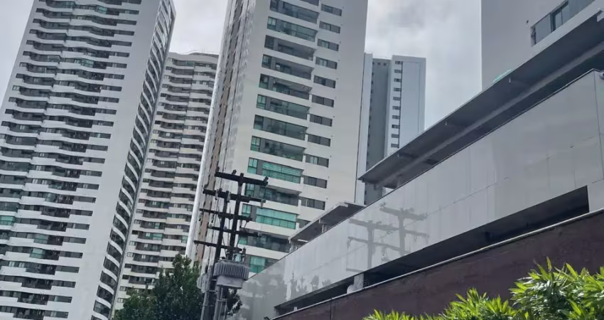 Excelente apartamento, com todo conforto, localizado em uma região arborizada, perto de mercado, shopping