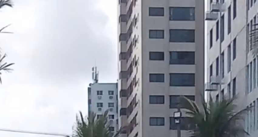 Flat com vista mar. andar alto desfrutar da ventilação. totalmente mobiliado