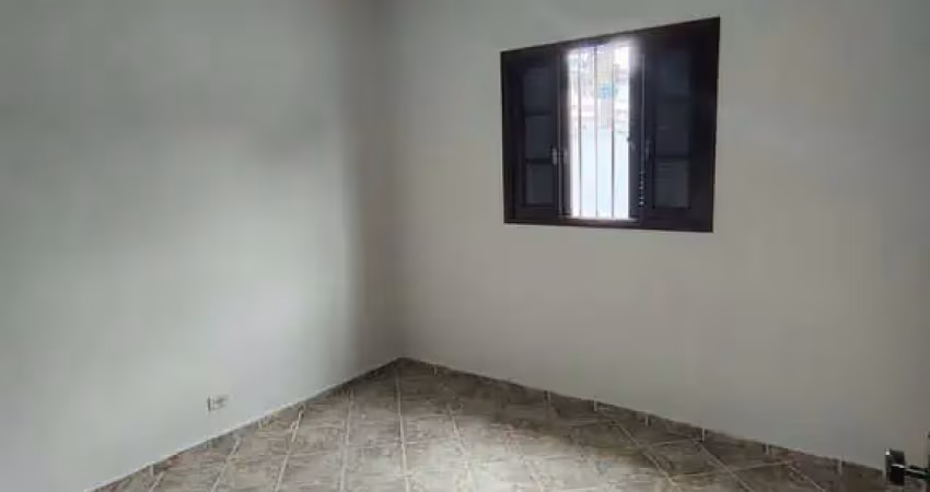 Casa com 2 quartos para alugar na Rua Bernardino de Medeiros, 95, Vila Sabrina, São Paulo