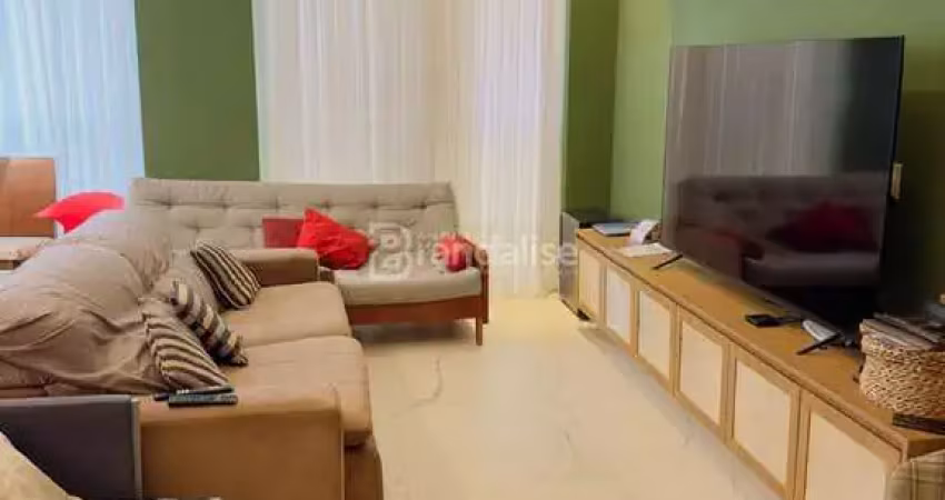 Apartamento diferenciado 03 suítes com 02 vagas, meia praia, itapema - sc