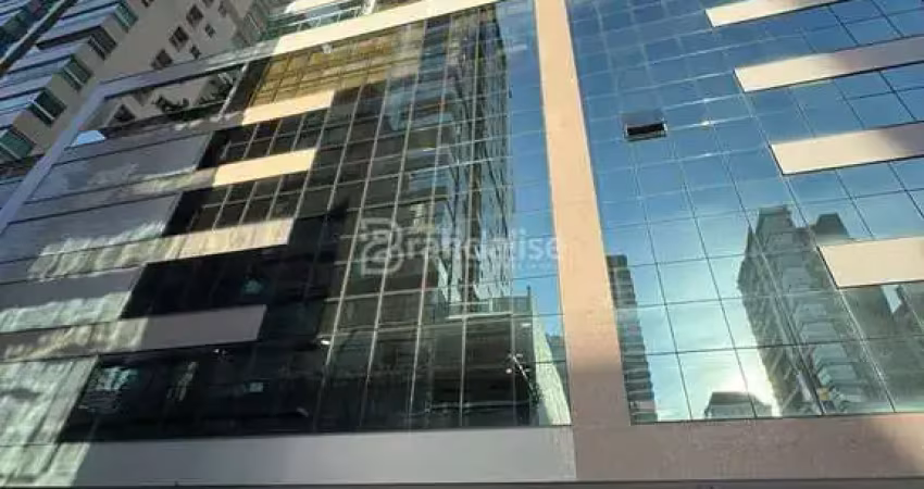 Condominio club no coracao de meia praia, meia praia, itapema - sc