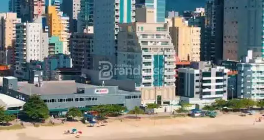 O mar emoldura o lar que voce sempre sonhou! , meia praia, itapema - sc