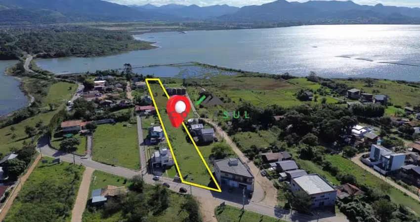 Terreno à venda à beira da lagoa de ibiraquera, localizado no bairro ibiraquera,