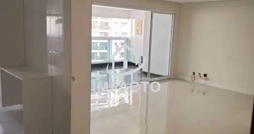 Apartamento com 2 dormitórios sendo 1 suíte, varanda gourmet e 2 vagas em condomínio completo à venda