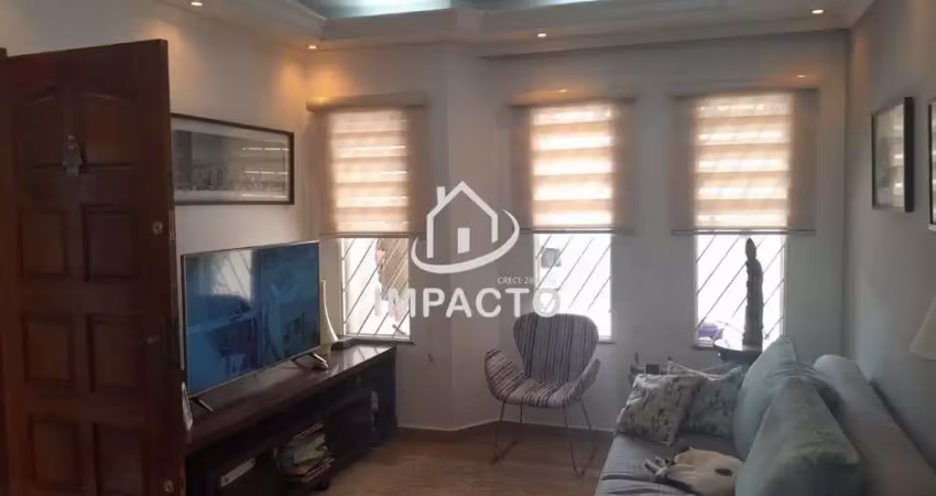 Sobrado com 3 dormitórios sendo 1 suíte com closet e varanda e 4 vagas à venda