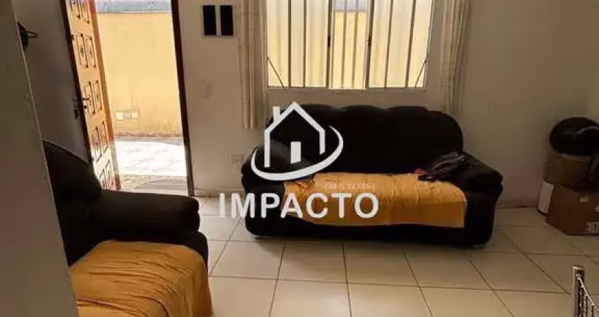 Sobrado em condomínio com 3 dormitórios sendo 1 suíte e 1 vaga à venda