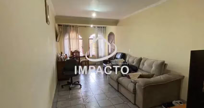 Sobrado com 3 dormitórios, 5 vagas e 1 edícula à venda