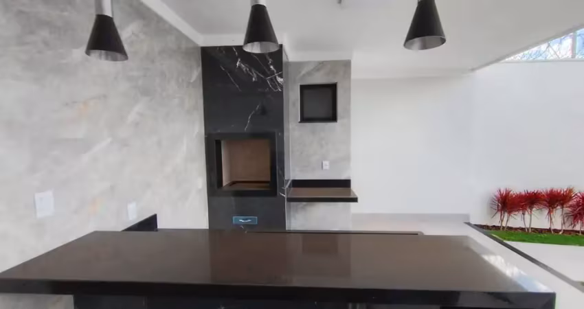 Casa com 3 quartos à venda no Jardim Patrícia, Uberlândia 