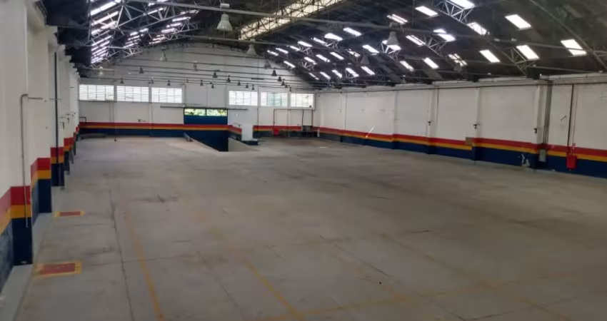 Galpão 2.700m² para locação r$ 90.000,00, são caetano do sul zoneamento z-8 (predominâncias industrial e comercial)  800 metros da estação de são caetano do sul - linha 10 da cptm;
