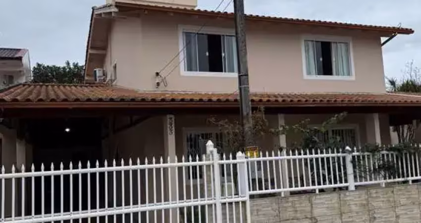 Casa com piscina a venda em praia do sonho, palhoça/sc
