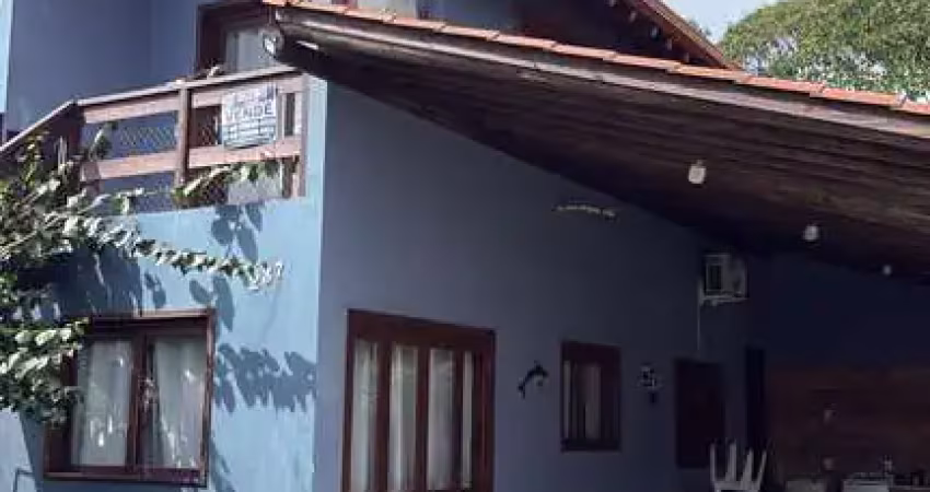 Casa a venda na praia de cima, praia da pinheira, palhoça-sc.