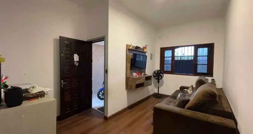 Casa individual 2 dormitórios à venda 300 metros da praia no bairro maracanã em praia grande sp