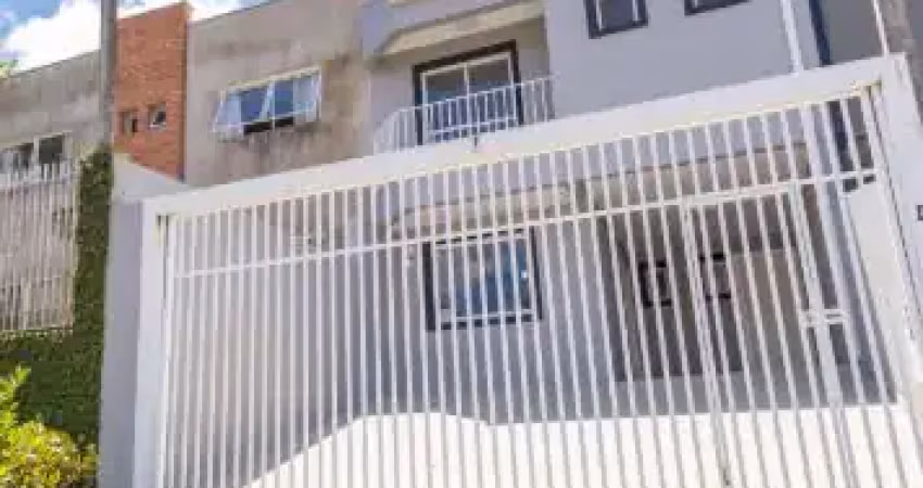 Sobrado triplex de 3 quartos  no Pilarzinho
