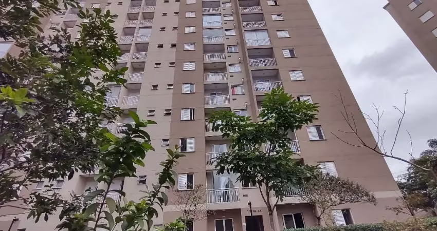 Apartamento 2 quartos com suíte em condomínio Clube