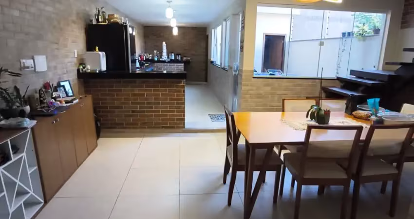Casa com 6 quartos à venda na Rua Porto Alegre, Parque Jacaraípe, Serra