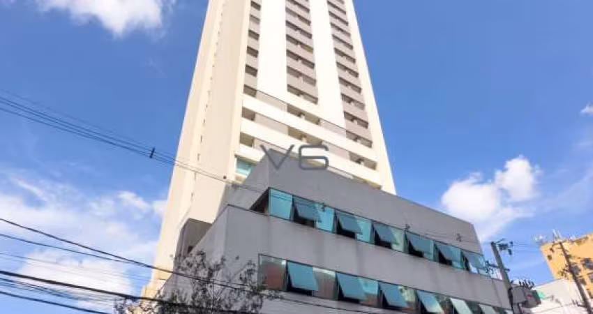 Apartamento Studio com 38m² privativos, sacada privativa, 1 vaga de garaagem, no Centro - Curitiba - PR