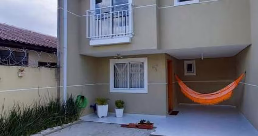 Casa em Condomínio com 3 suítes, 119m² privativos, 3 vagas de garagem, no Uberaba, Curitiba - PR.