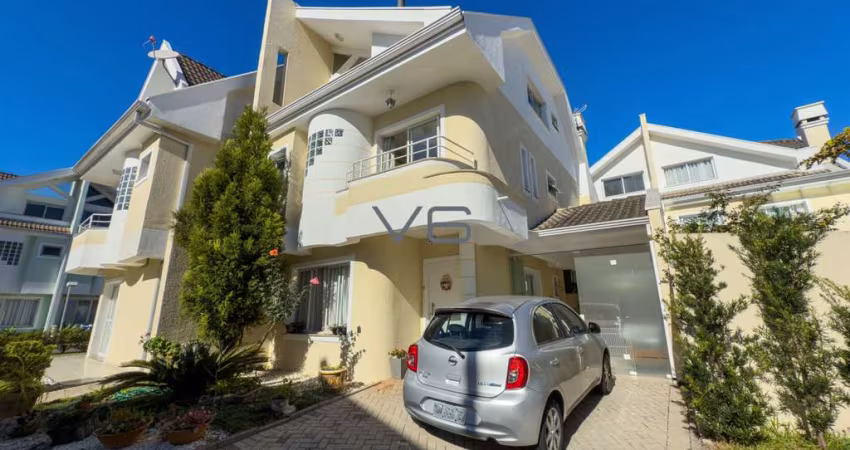 Casa Triplex com 166 m² privativos, 3 quartos, 4 vagas de garagem, no Capão Raso, Curitiba-PR.