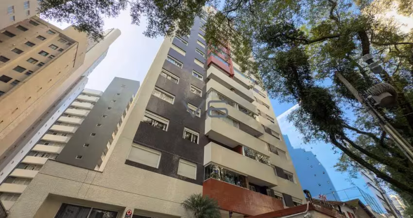 Apartamento Cobertura Duplex  com 3 quartos, 161m² privativos, 3 vagas de garagem, no Água Verde, Curitiba-PR.