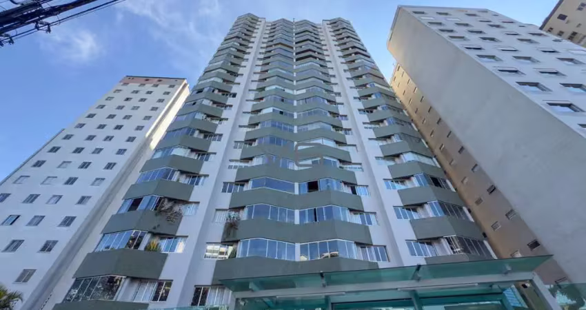Apartamento padrão com 3 quartos - 1 suíte - 158m² privativos - 2 vagas de garagem - no água verde, curitiba-pr.