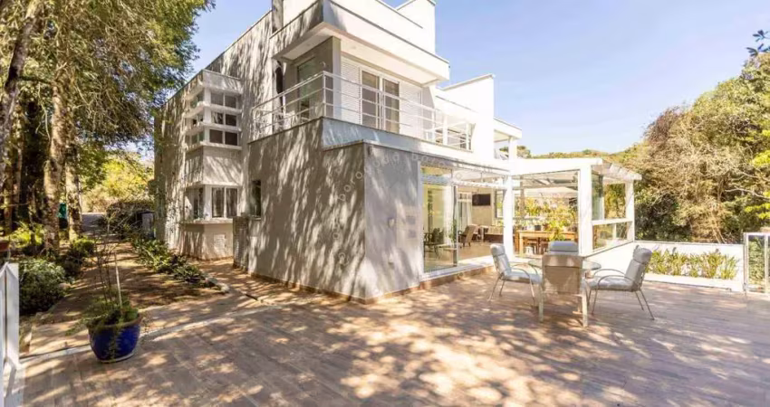 Residência de luxo em meio à natureza – próximo ao batel, mercês e santa felicidade