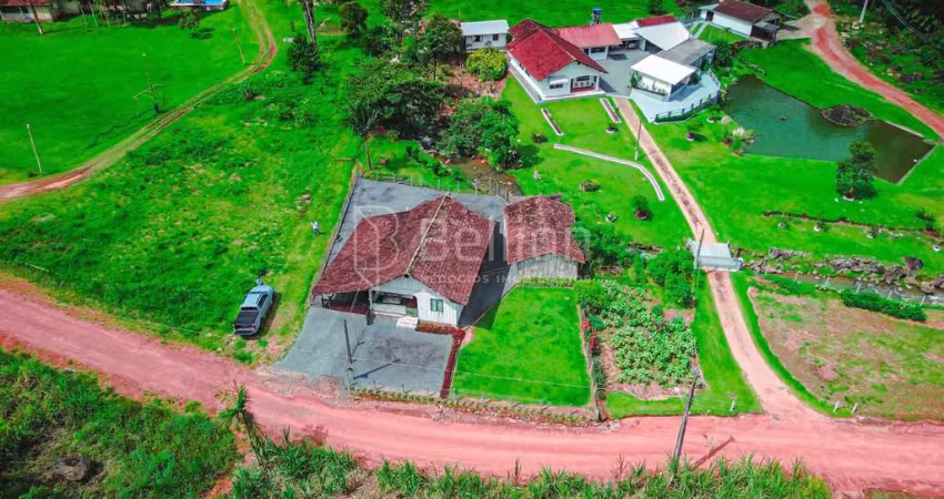 Morar ou investir? essa casa em rio dos cedros é perfeita!
