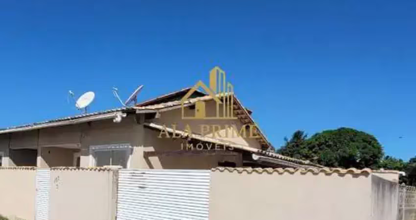 Casa à venda no condomínio cisne branco – duas casas em uma!