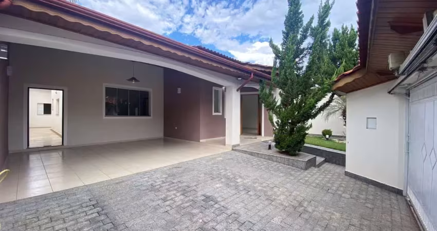 Casa com 3 quartos à venda no Portal das Colinas, Guaratinguetá 